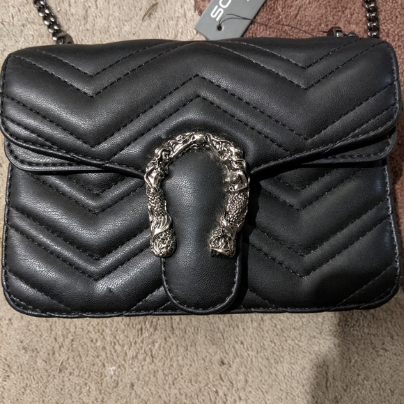 Sondra Roberts Squared bag. - Picture 2 of 10